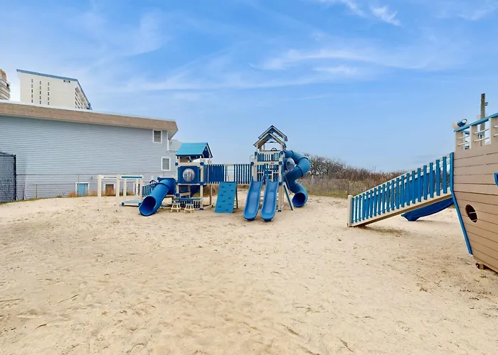 Oceanfront Escape With Pools Arcade & Access *