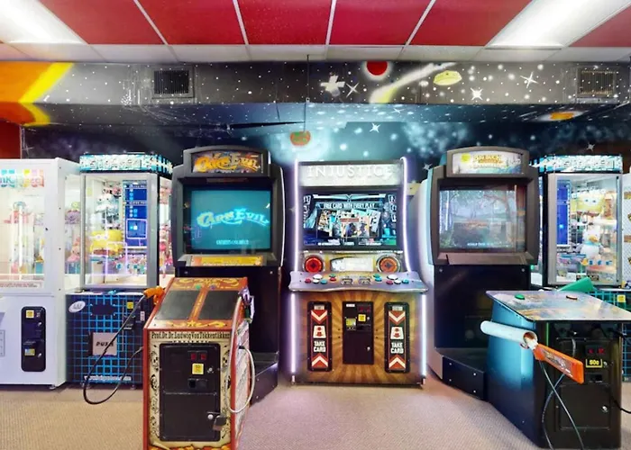 Oceanfront Escape With Pools Arcade & Access * Ocean City