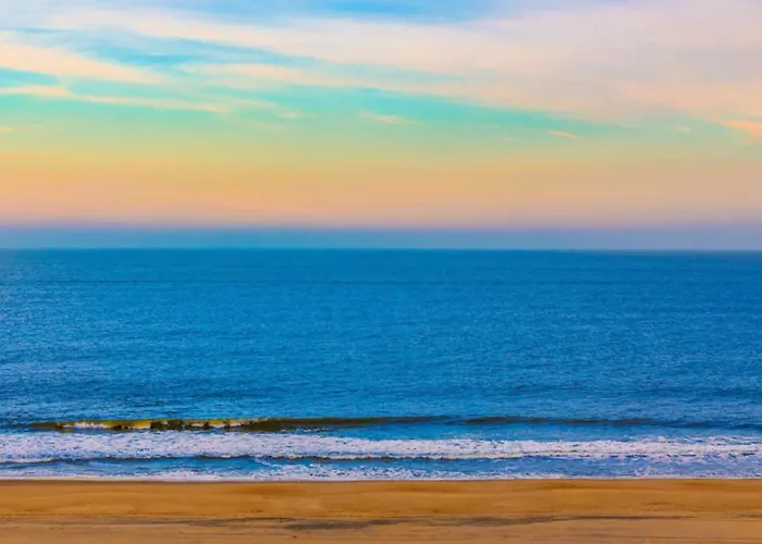 Oceanfront Escape With Pools Arcade & Access *