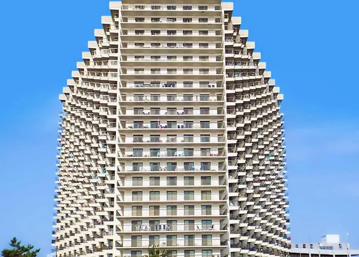 Oceanfront Escape With Pools Arcade & Access *